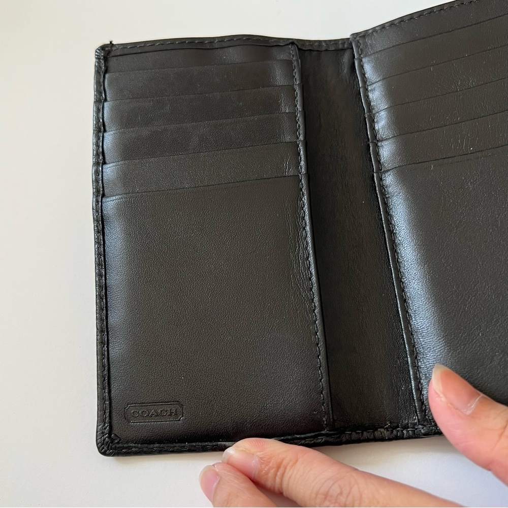 Coach Black Pebbled Leather Medium Bi-Fold Women’s Wallet - Picture 4 of 9
